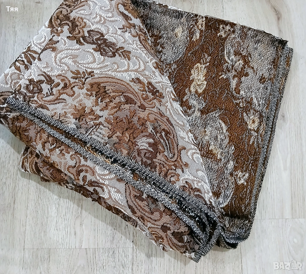 Жакардов плат, снимка 1