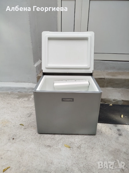 Хладилник Dometic на  12*220 V- gaz -41 литра, снимка 1