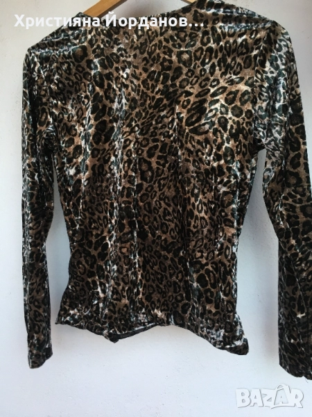 Леопардов десен блуза с отворено деколте, снимка 1