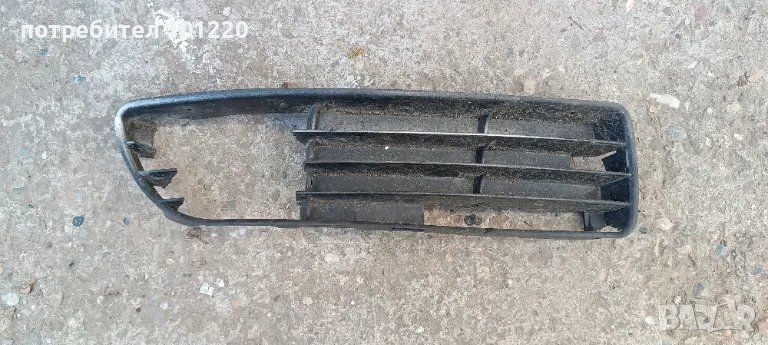 Подарявам дясна решетка за предна броня за Audi A4B5, снимка 1