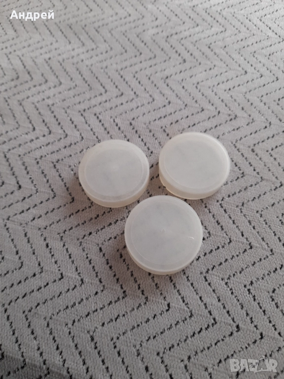 Стари капачки от бутилки за мляко, снимка 1