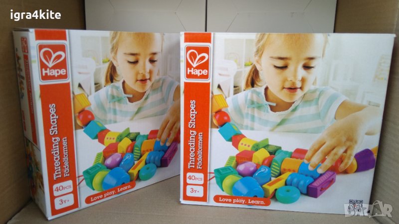 Hape  Дървена игра за малко дете конструктор кубчета с наниз , снимка 1