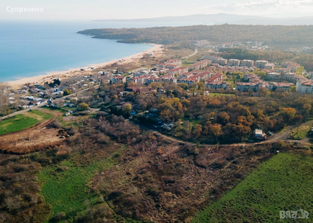 Урегулиран поземлен имот с морска панорама, на 200 метра от плаж Каваците, снимка 1