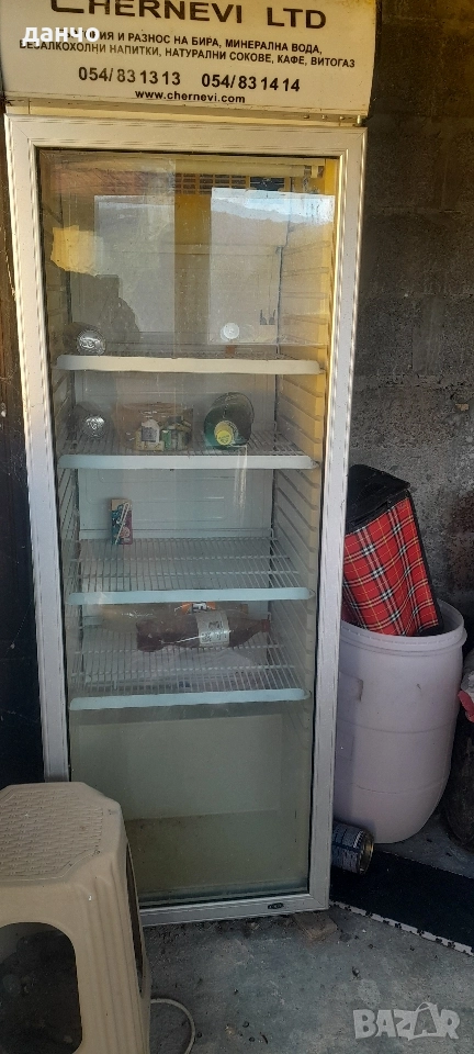 Хладилна витрина, снимка 1
