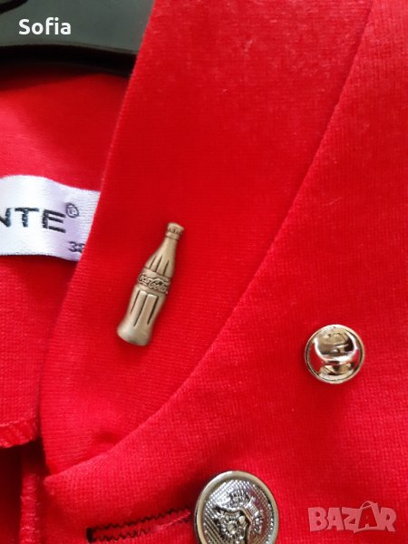 Колекция Кока Кола/Coca-Cola  Метална сребърна значка бутилката Кока Кола за ревер, снимка 1