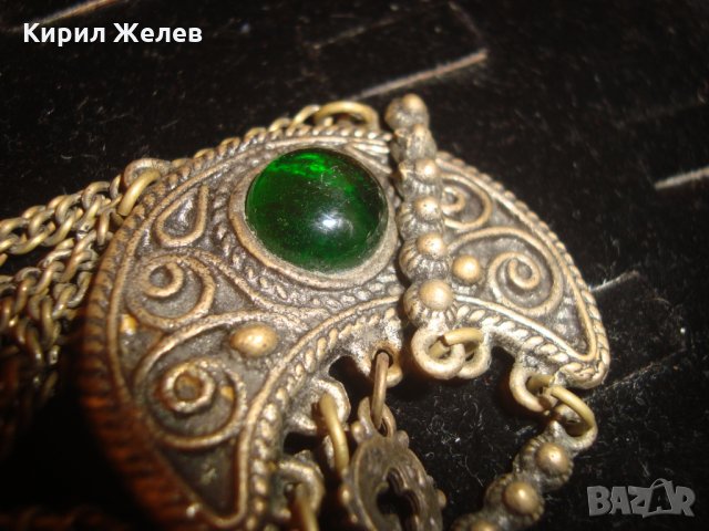 САЧАНЕНО СТАРИННО ВЪЗРОЖДЕНСКО УКРАШЕНИЕ със СМАРАГД ЗЕЛЕН КАМЪК и КЛЮЧЕ БРОНЗ 15133, снимка 13 - Антикварни и старинни предмети - 30550111