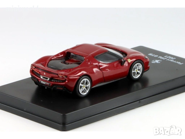 Ferrari 296 GTB 2021 - мащаб 1:64 на IXO/Altaya моделът е нов в PVC дисплей-кейс, снимка 2 - Колекции - 54187447