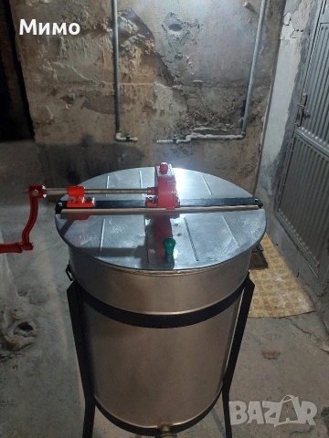 Центрофуга за мед, снимка 3 - За пчели - 54291173