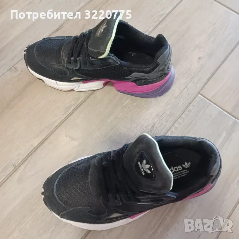 Дамски маратонки Adidas, номер 37, снимка 2 - Маратонки - 47394836