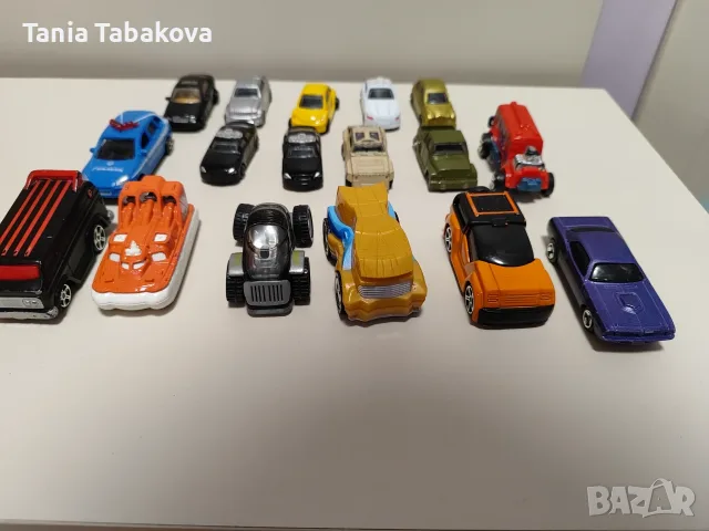 Комплект от 17 метални колички , снимка 2 - Коли, камиони, мотори, писти - 55806491