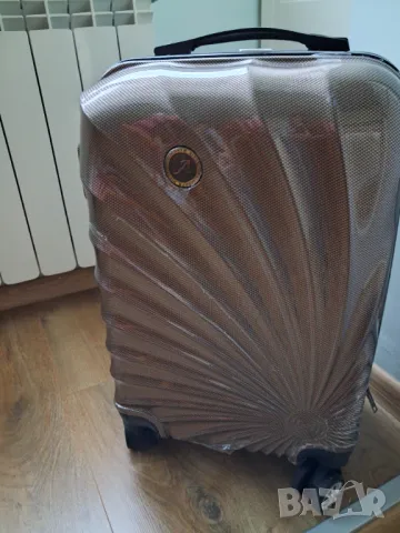 Куфар за ръчен багаж