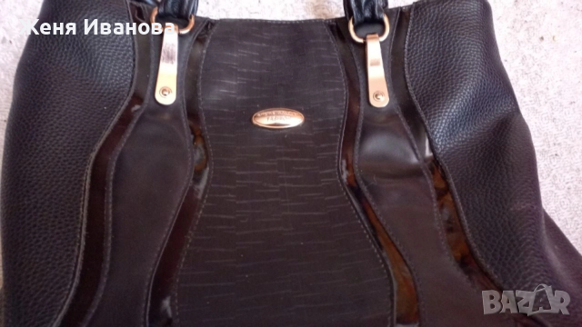 Дамска чанта, снимка 2 - Чанти - 52838321