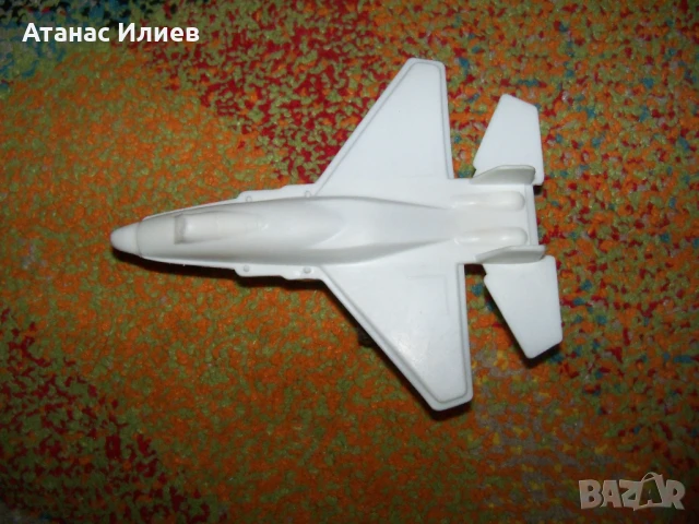 Самолетче с инерционен двигател, соц играчка, снимка 6 - Влакчета, самолети, хеликоптери - 51131022