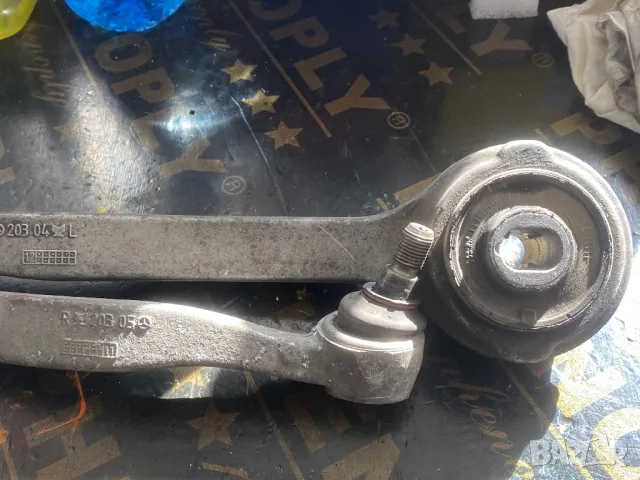 оригинални мерцедес носачи мерцедес w203 w204 предни алуминиеви , снимка 7 - Части - 47701971