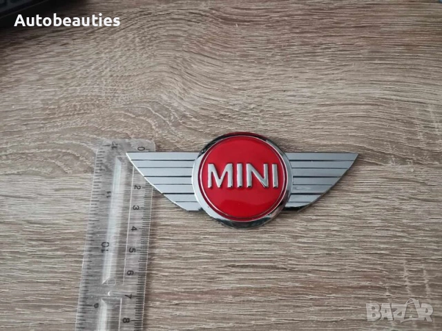 MINI Cooper емблема стар стил сребристо с червено, снимка 3 - Аксесоари и консумативи - 54158720