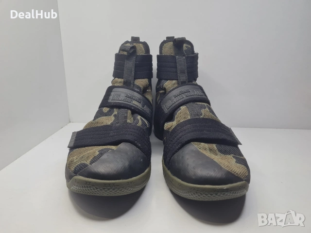 Кецове Nike Lebron Zoom 10 Носени,но в добро състояние. Размер 45 стелка 29 см. Цена 40 евро., снимка 2 - Маратонки - 54093810