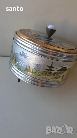 Винтидж Японска Музикална Кутия за Пудра / Бижута Sankyo (1950-1960 г.), снимка 10 - Антикварни и старинни предмети - 55968412