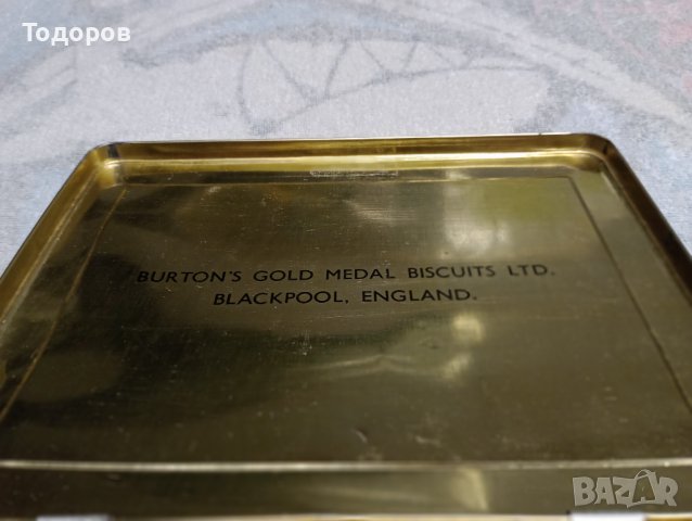 Ретро винтидж метална кутия за бисквити made in England, снимка 3 - Други ценни предмети - 38155404