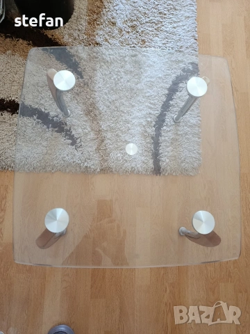 Стъклена холна масичка