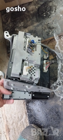 CD плеър с управление климатроник Toyota Avensis II 2003-2009, снимка 4 - Части - 54036177