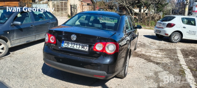 VW Jetta 1.9 TDI, снимка 4 - Автомобили и джипове - 54276261