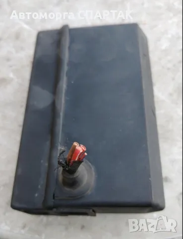 Кутия с предпазители Opel Astra F (53/54/58/59) Хечбек 1.6i 16V (X16XEL) (90450129), снимка 2 - Части - 47691015