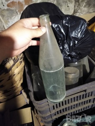 Стари шишета от масло + буркани бутилки и други стъклени неща на 60/100 години , снимка 1 - Антикварни и старинни предмети - 29456221