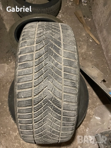 Зимни гуми Semperito 235/45 18 XL M * S, снимка 6 - Гуми и джанти - 51517586