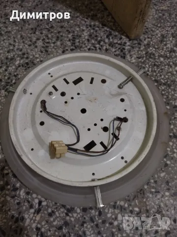 Плафон, снимка 2 - Лампи за таван - 48343346