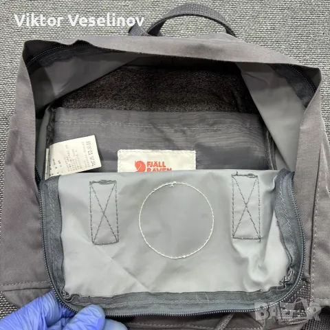 Оригинална Раница Fjallraven Kanken Сива, снимка 7 - Раници - 56184888