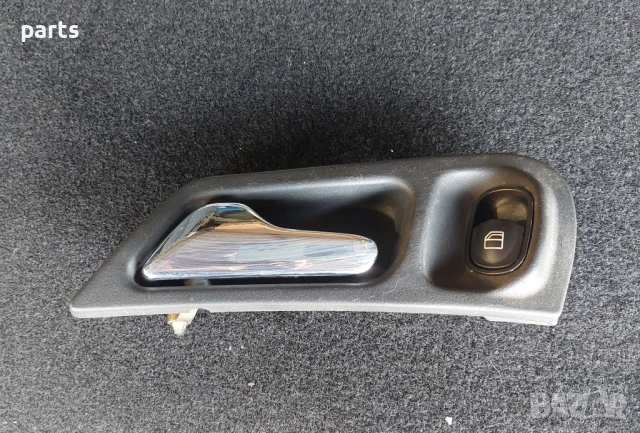 Задна Лява Вътрешна Дръжка и Бутон Ел.Стъкло Мерцедес C W203, снимка 2 - Части - 50560977