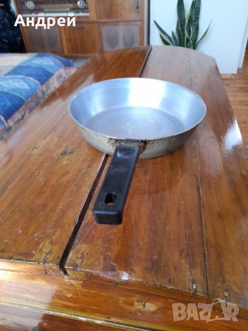 Стар алуминиев тиган #4, снимка 5 - Антикварни и старинни предмети - 33829757