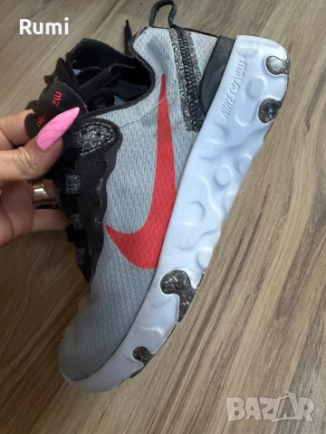Оригинални маратонки Nike Renew Element 55 SE! 37,5 н, снимка 2 - Маратонки - 50823056