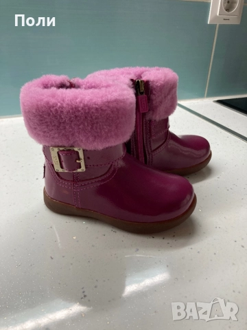 Детски кожени ботушки   НОВИ UGG оригинални  N:22.5, снимка 11 - Детски боти и ботуши - 52371829