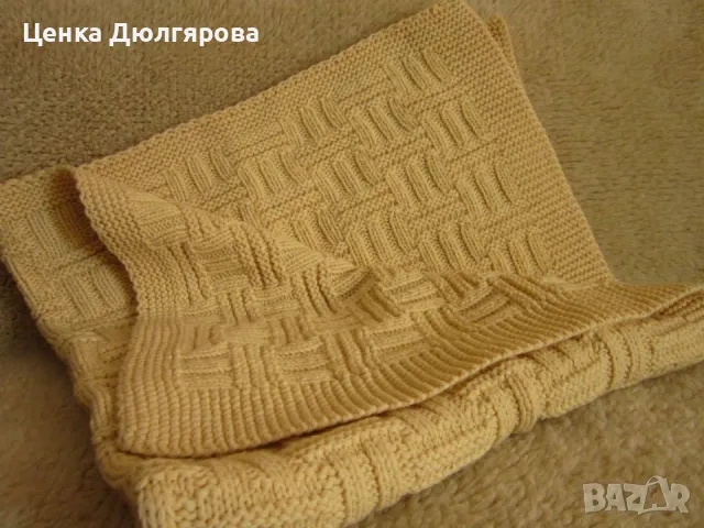 Бебешко одеялце, плетено на две куки, размери 110 / 110 см.