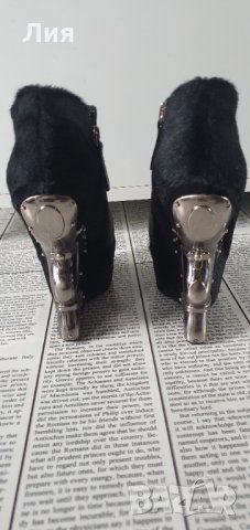 Дамски боти Alexander McQueen 36 номер, снимка 3 - Дамски боти - 35641153