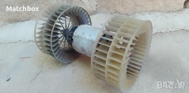 Моторче вентилатор парно за Мерцедес 124 климатик, снимка 2 - Части - 47675067
