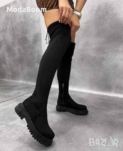 Равни велурени чизми 