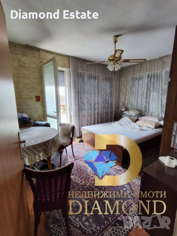 Двуетажна къща близнак в град Чирпан, снимка 4 - Къщи - 54039893