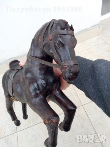 Стара кожена статуетка на кон, снимка 4 - Антикварни и старинни предмети - 31771589