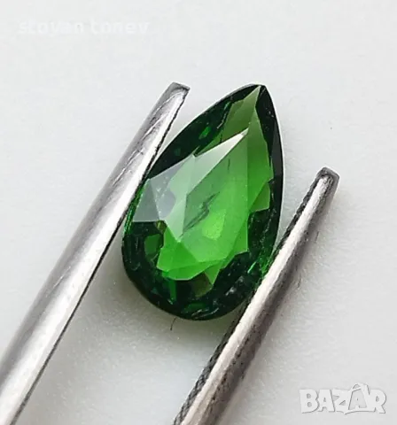 Елегантен Цаворит гранат в шокиращо зелен цвят 0.99кт.! Сертифициран! Нов!, снимка 9 - Други - 50437375