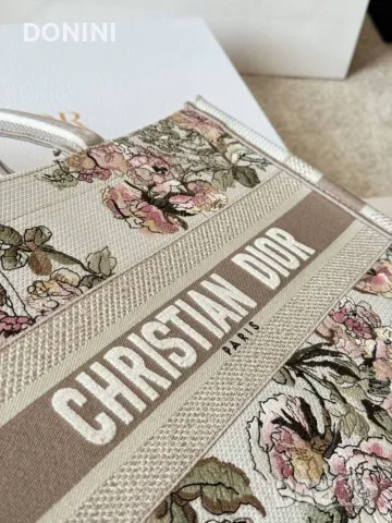 Christian Dior Дамска чанта, кожа, снимка 8 - Чанти - 56316183
