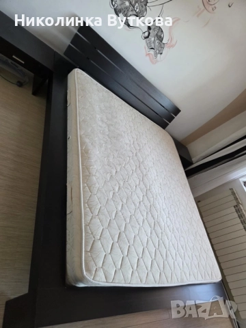 Спалня с две нощни шкафчета , снимка 2 - Спални и легла - 52402753