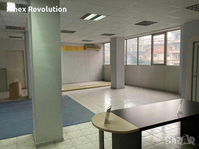 Офис под наем в Центъра, снимка 4 - Офиси - 53910422