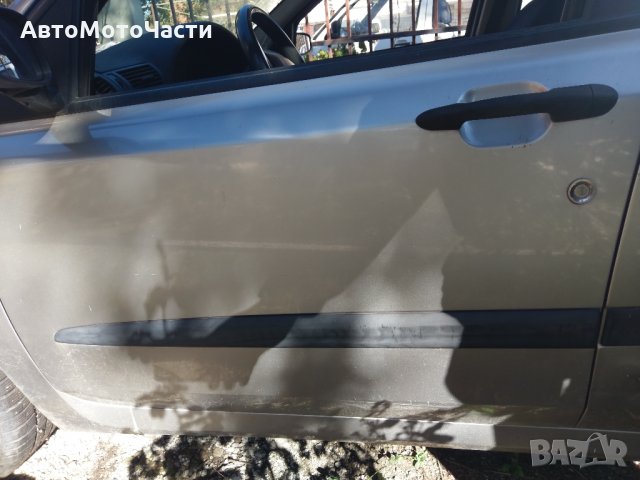 Продавам предна дясна врата от Фиат Стило, снимка 2 - Части - 30781804