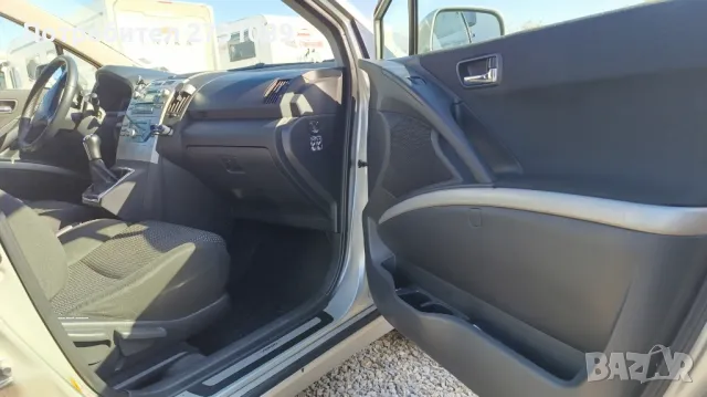 Toyota Corolla verso D-CAT, снимка 5 - Автомобили и джипове - 48217531