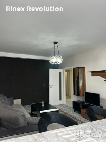 Тристаен апартамент под наем в Центъра