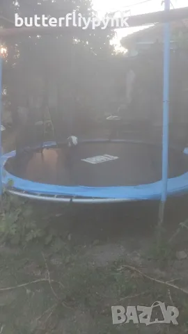 Голям батут/ трамплин , снимка 1