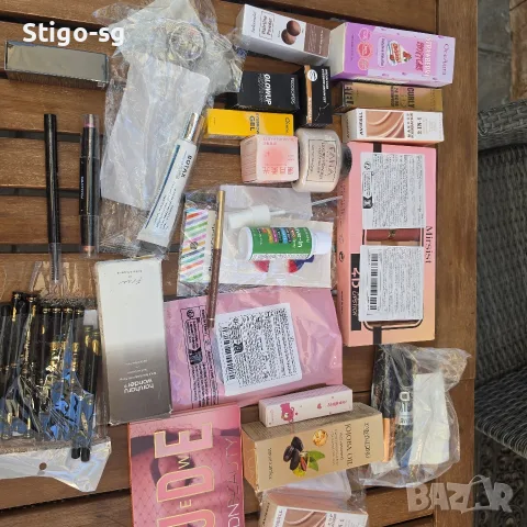 Голям лот козметика 30 артикула, снимка 2 - Комплекти и лотове - 55970534