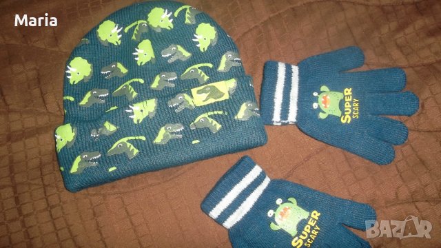 Нов комлект шапка и ръкавички, снимка 1 - Шапки, шалове и ръкавици - 39005682